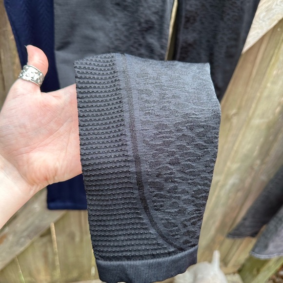 Champion Mixed Brand Black and Navy Workout Leggings Bundle - Picture 5 of 10